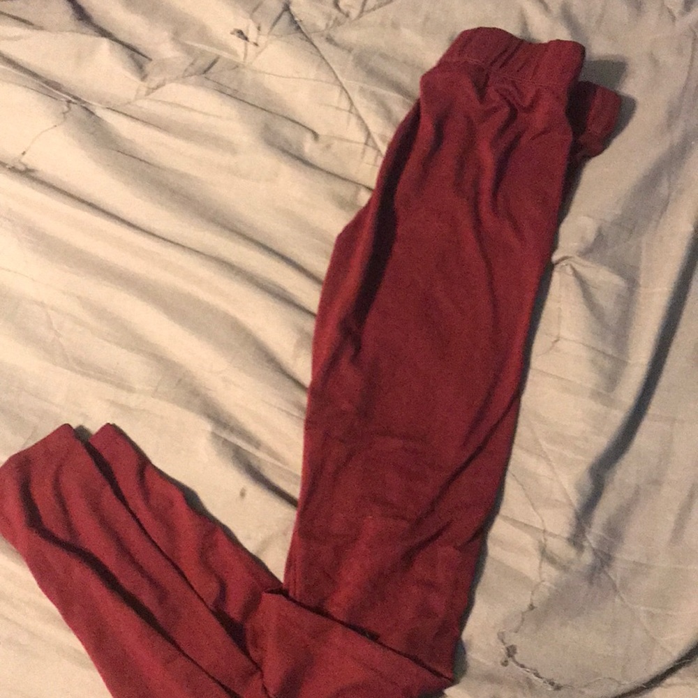 Maroon leggings